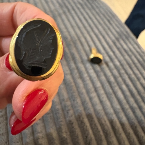 Gold men’s cufflinks - Picture 2 of 2